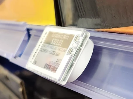 Hau long putim ol 'electronic shelf label'?